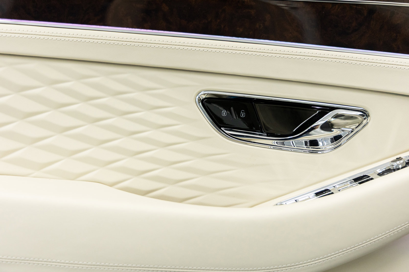 New 2026 Bentley Continental GTC AWD/4WD image 25