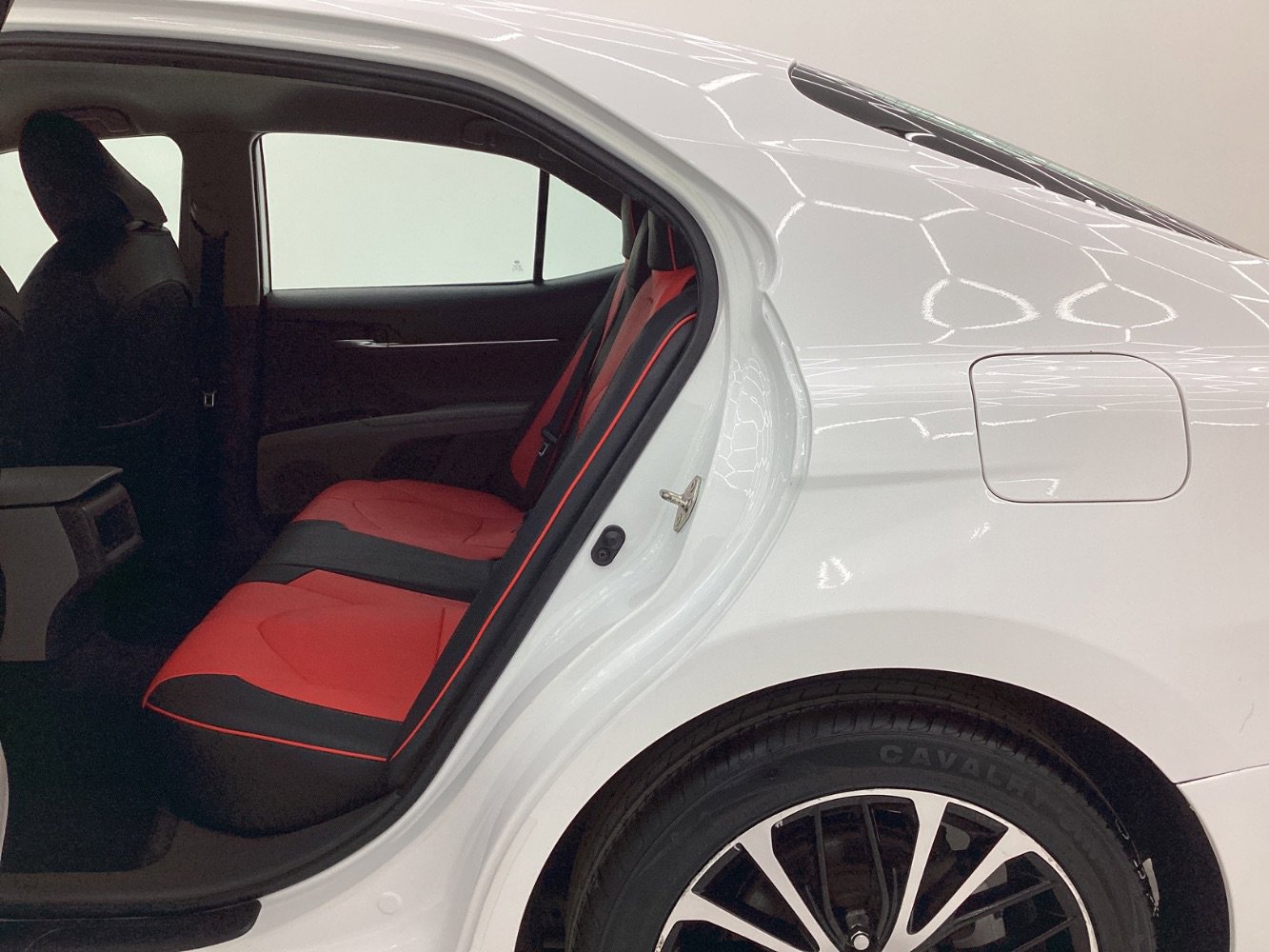 Used 2020 Toyota Camry SE image 20