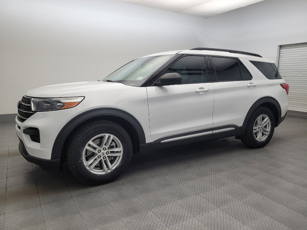Used 2021 Ford Explorer XLT RWD image 2