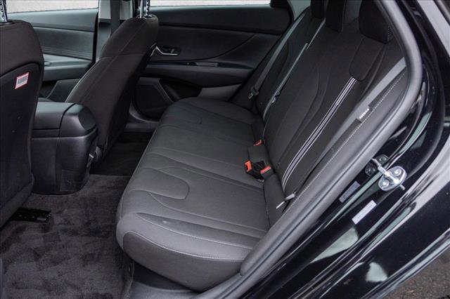 Certified 2025 Hyundai Elantra Blue image 22