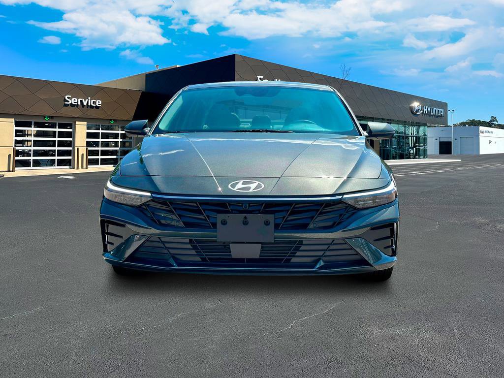 New 2025 Hyundai Elantra Limited FWD image 13