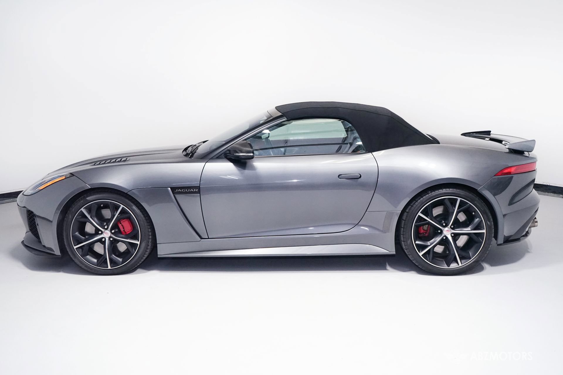 Used 2017 Jaguar F-TYPE SVR AWD/4WD image 5