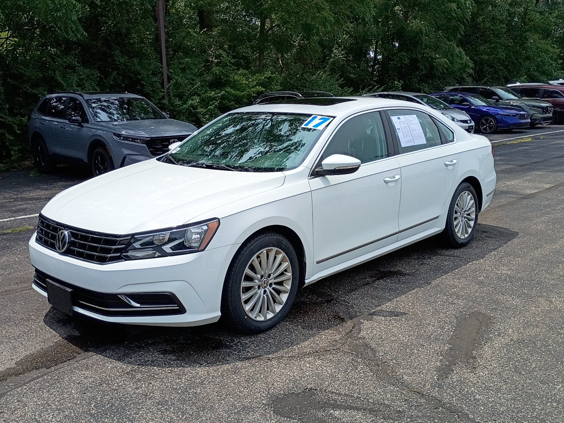 Used 2017 Volkswagen Passat 1.8T SE FWD image 7