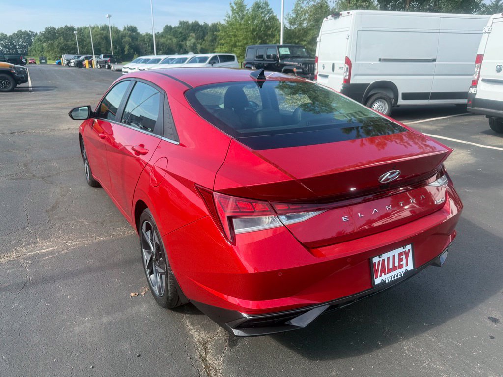 Used 2023 Hyundai Elantra Limited FWD image 7