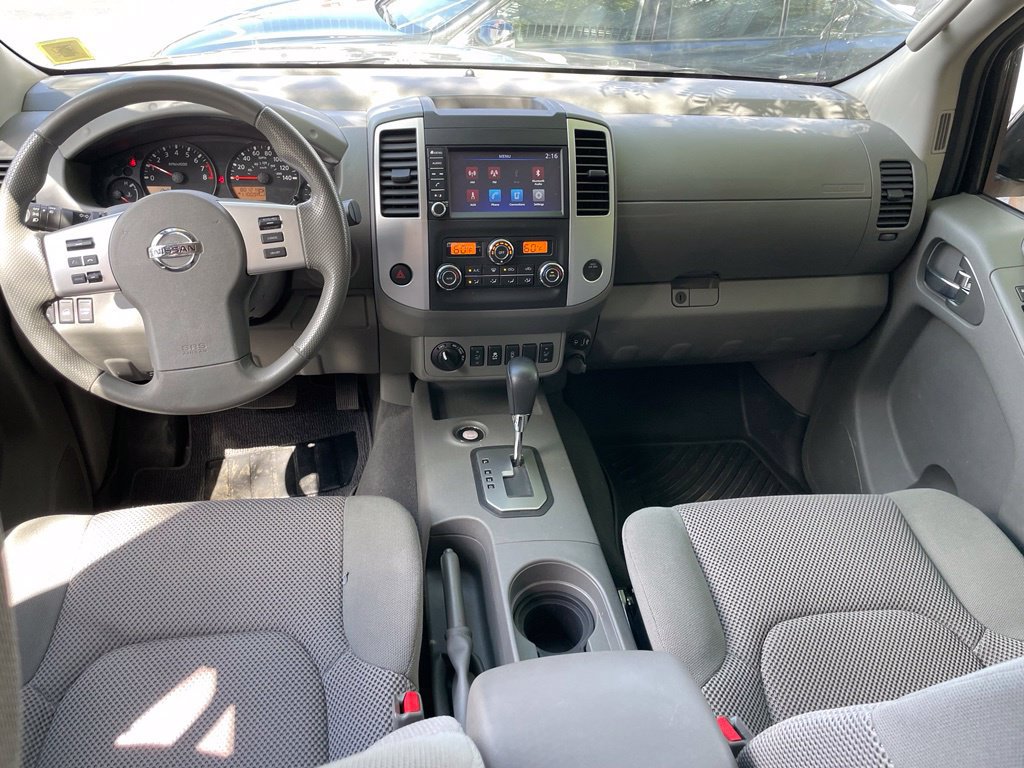 Used 2020 Nissan Frontier SV w/ Midnight Edition Floor Mats AWD/4WD image 12