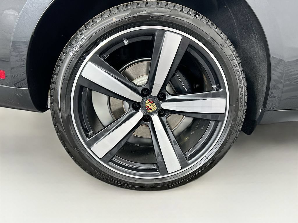 Used 2026 Porsche Macan AWD/4WD image 34