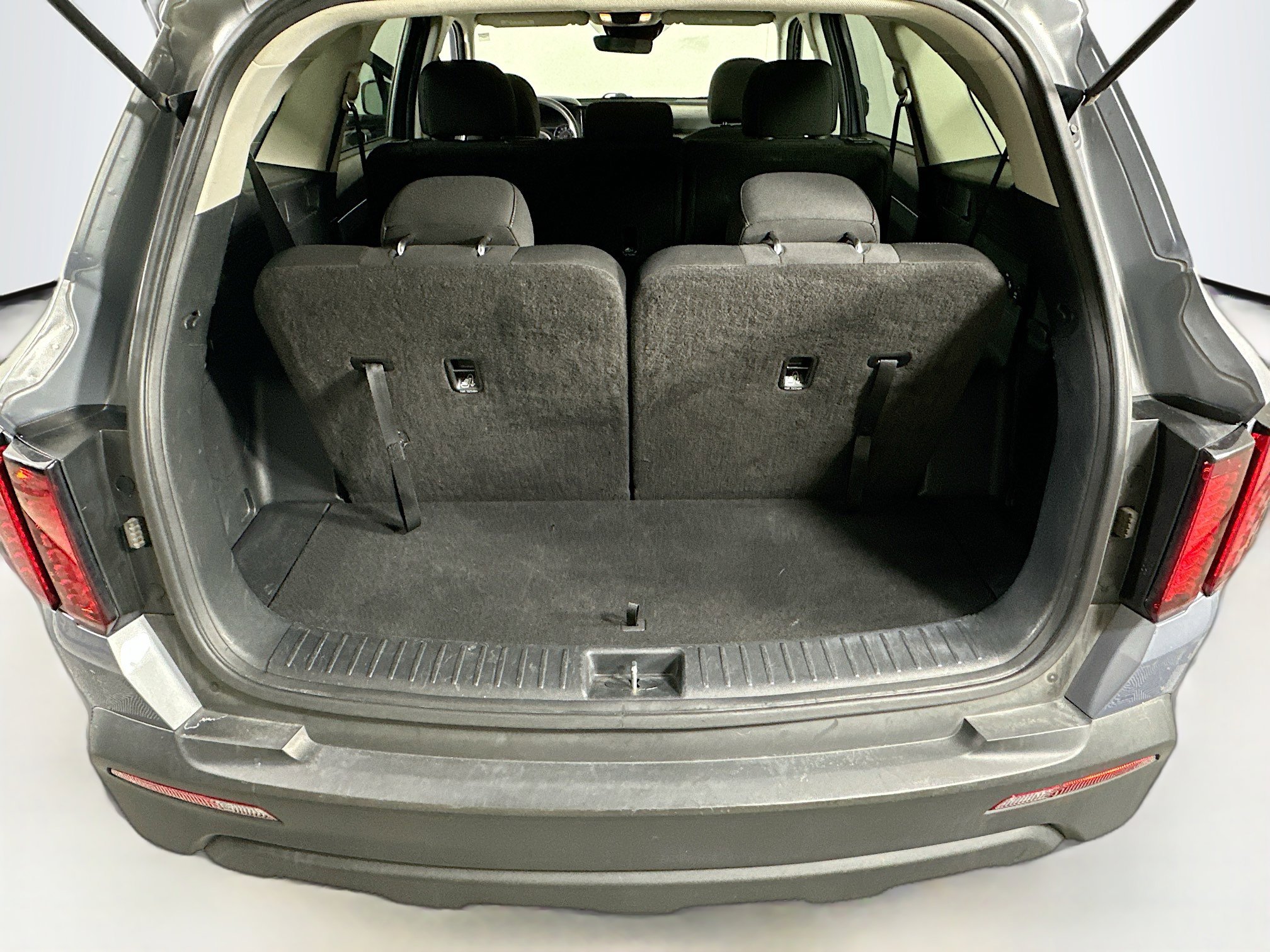 Used 2023 Kia Sorento LX image 28