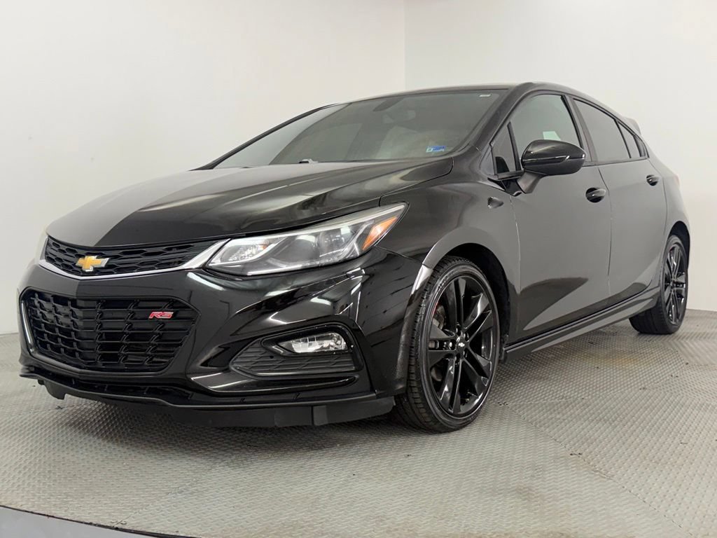 Used 2018 Chevrolet Cruze LT w/ Sun And Sound Package FWD image 3