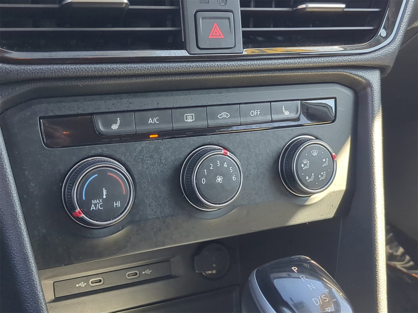 Used 2022 Volkswagen Taos SE image 23