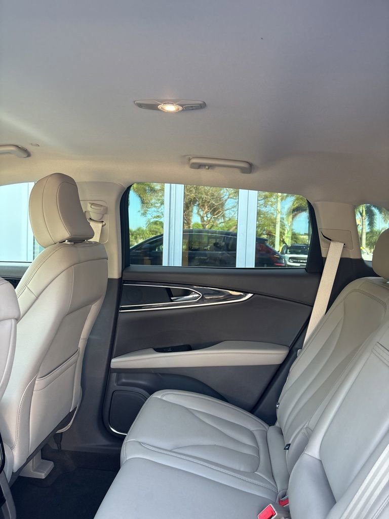 Used 2023 Lincoln Nautilus Standard w/ Premium Package image 9