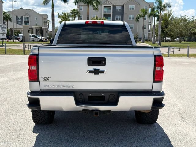 Used 2017 Chevrolet Silverado 1500 Custom w/ Custom Convenience Package RWD image 4