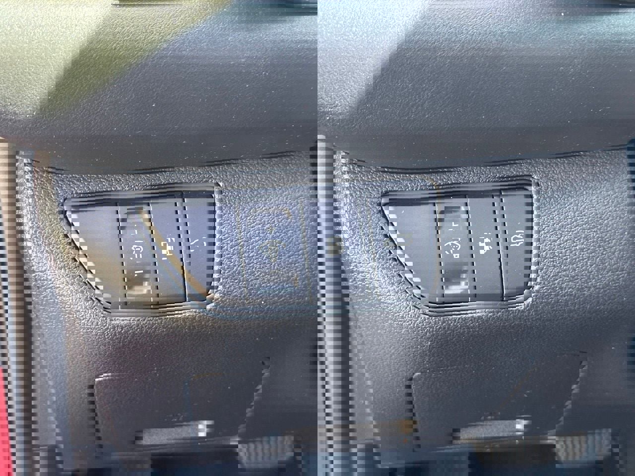 Used 2023 Genesis G70 2.0T image 24