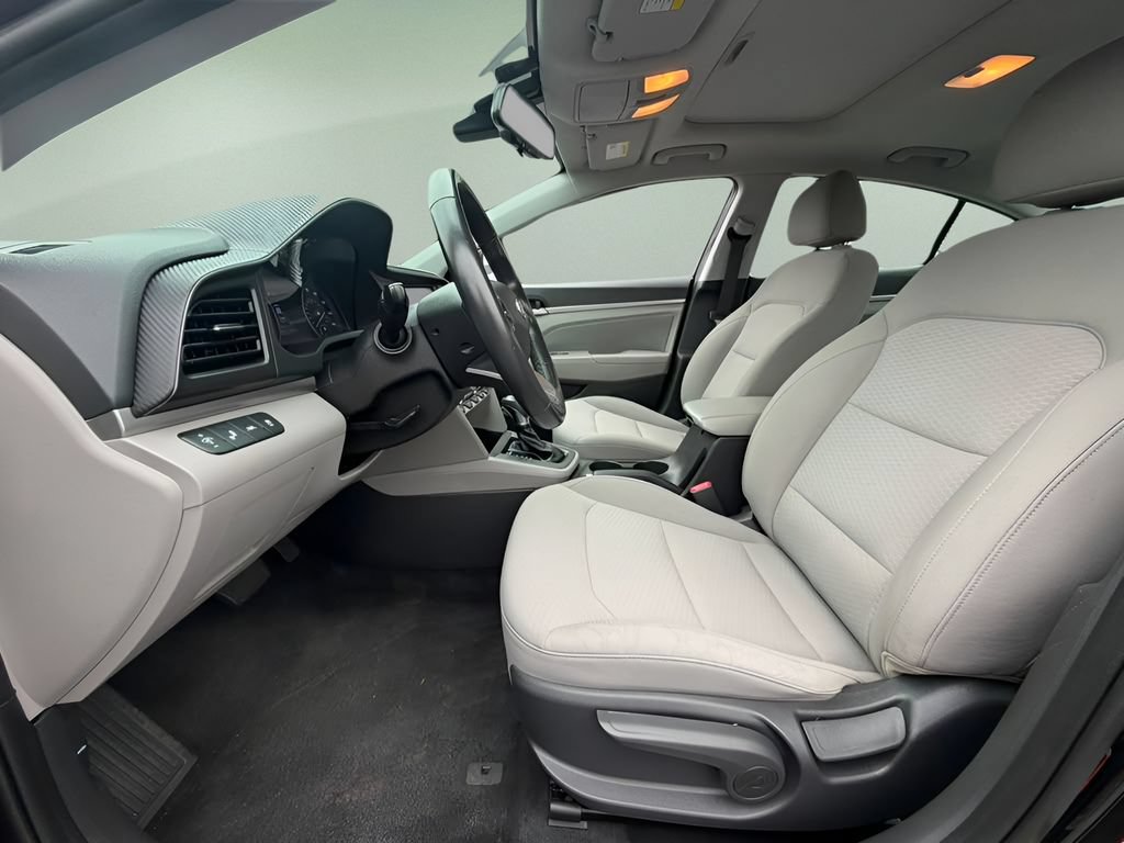 Used 2020 Hyundai Elantra Value Edition FWD image 9