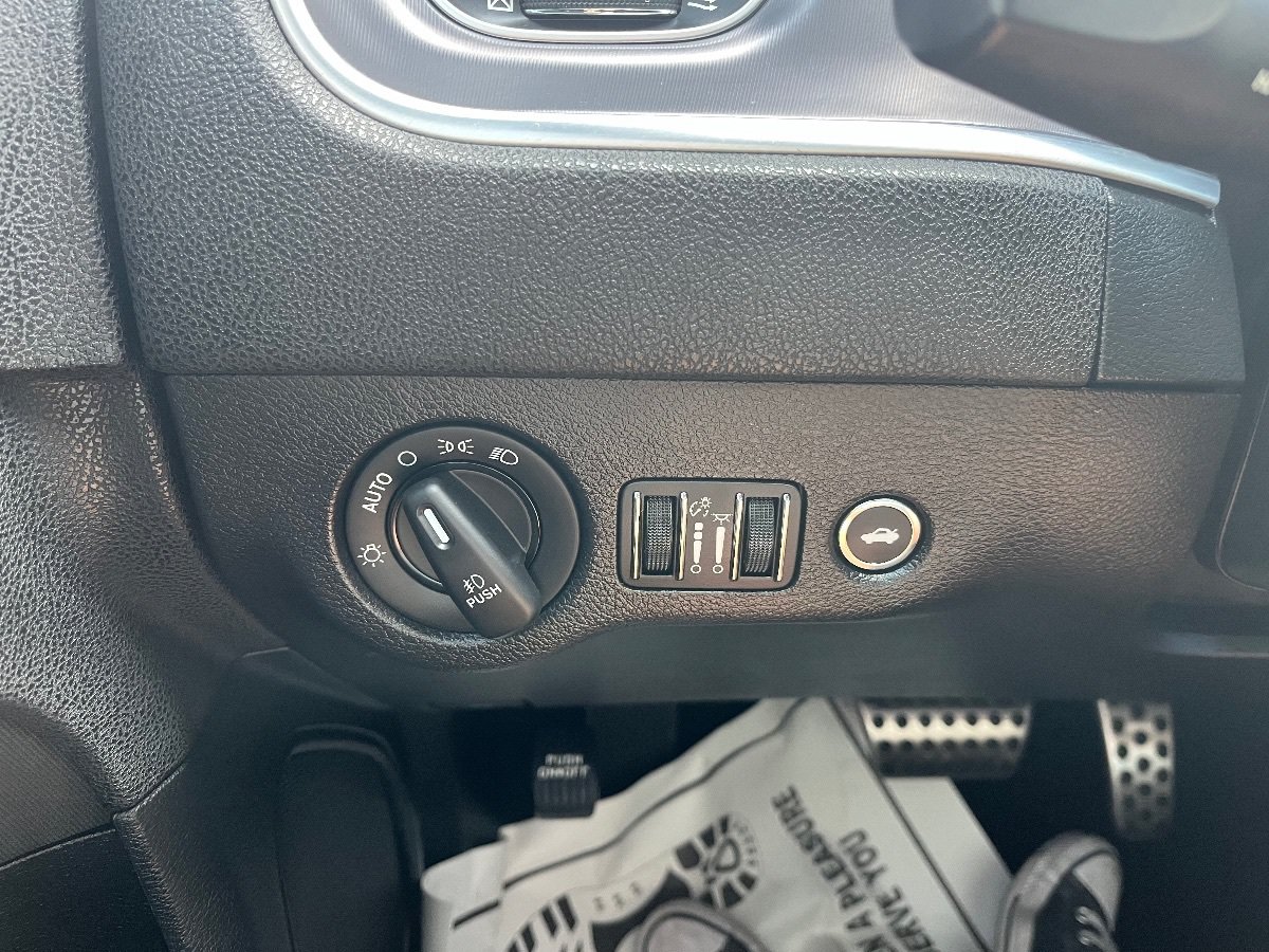 Used 2019 Dodge Charger GT w/ Performance Handling Group RWD image 21