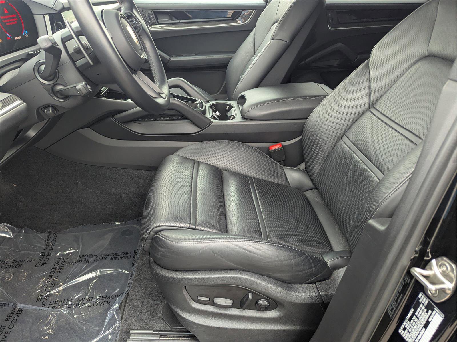 Used 2024 Porsche Cayenne S image 12