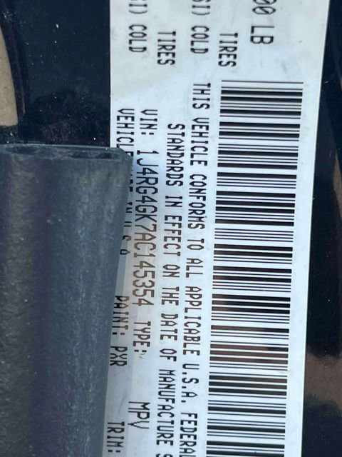 Used 2010 Jeep Commander Sport image 19