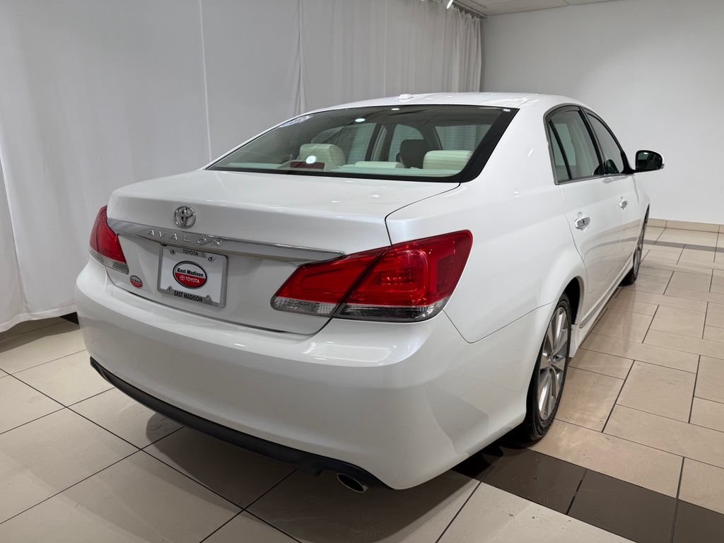 Used 2012 Toyota Avalon Limited FWD image 5