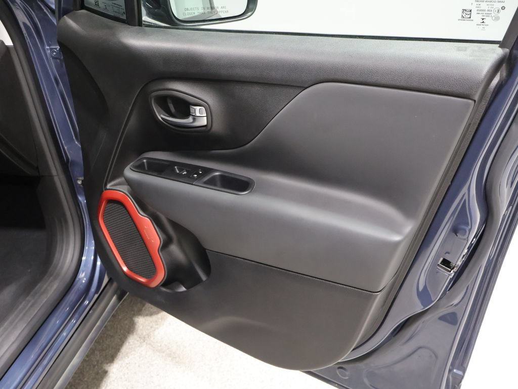 Used 2022 Jeep Renegade Trailhawk AWD/4WD image 24