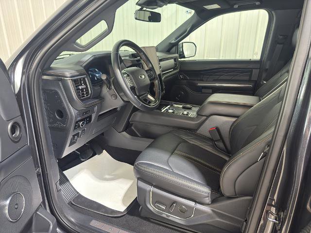 Certified 2024 Ford Expedition Platinum image 2