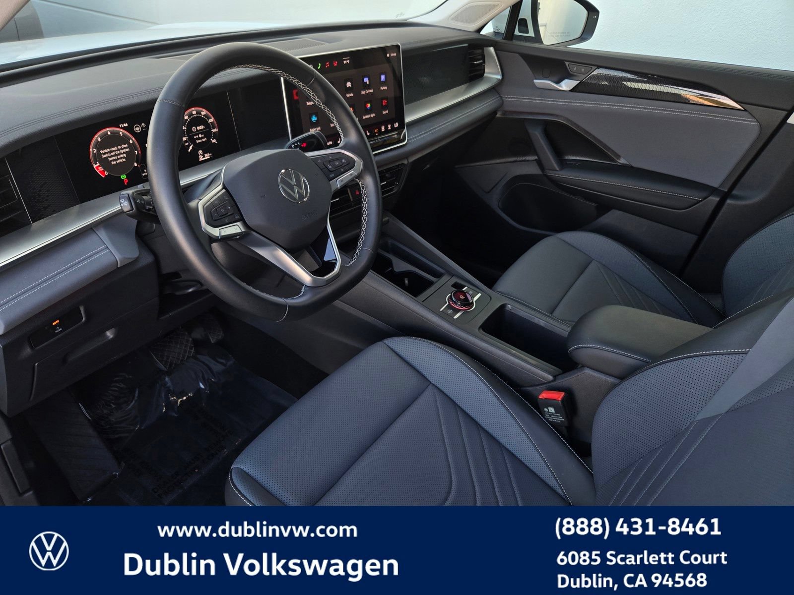 Certified 2026 Volkswagen Tiguan SE FWD image 9