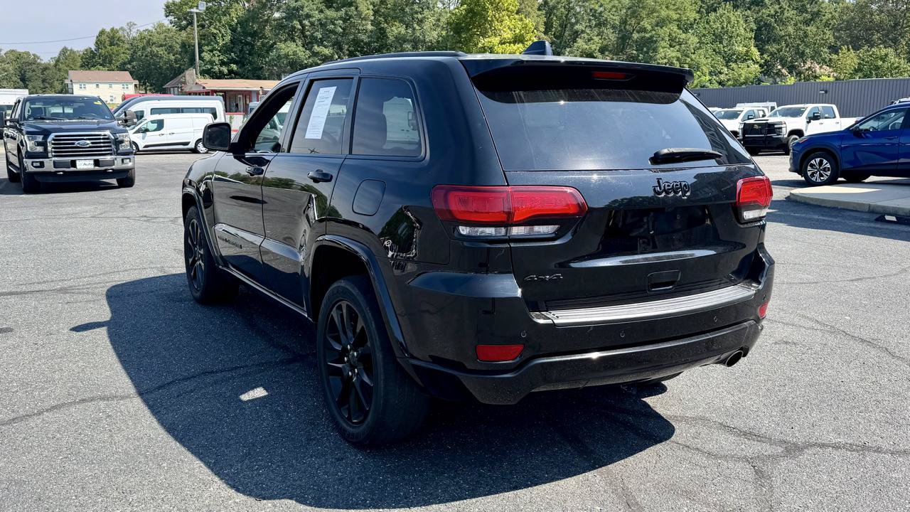 Used 2019 Jeep Grand Cherokee Altitude AWD/4WD image 8