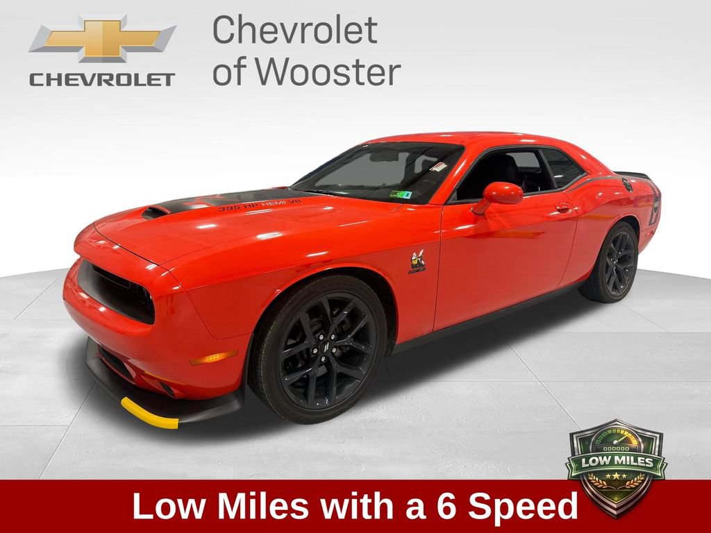 Used 2019 Dodge Challenger R/T w/ Blacktop Package RWD image 1