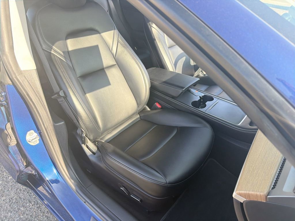 Used 2023 Tesla Model 3 Standard Range RWD image 26