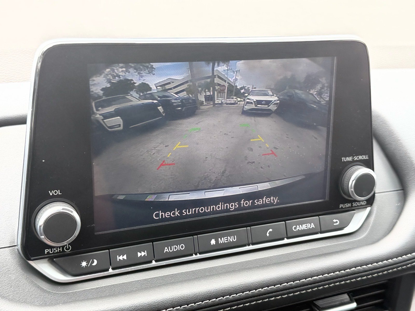 Used 2023 Nissan Rogue SV FWD image 21