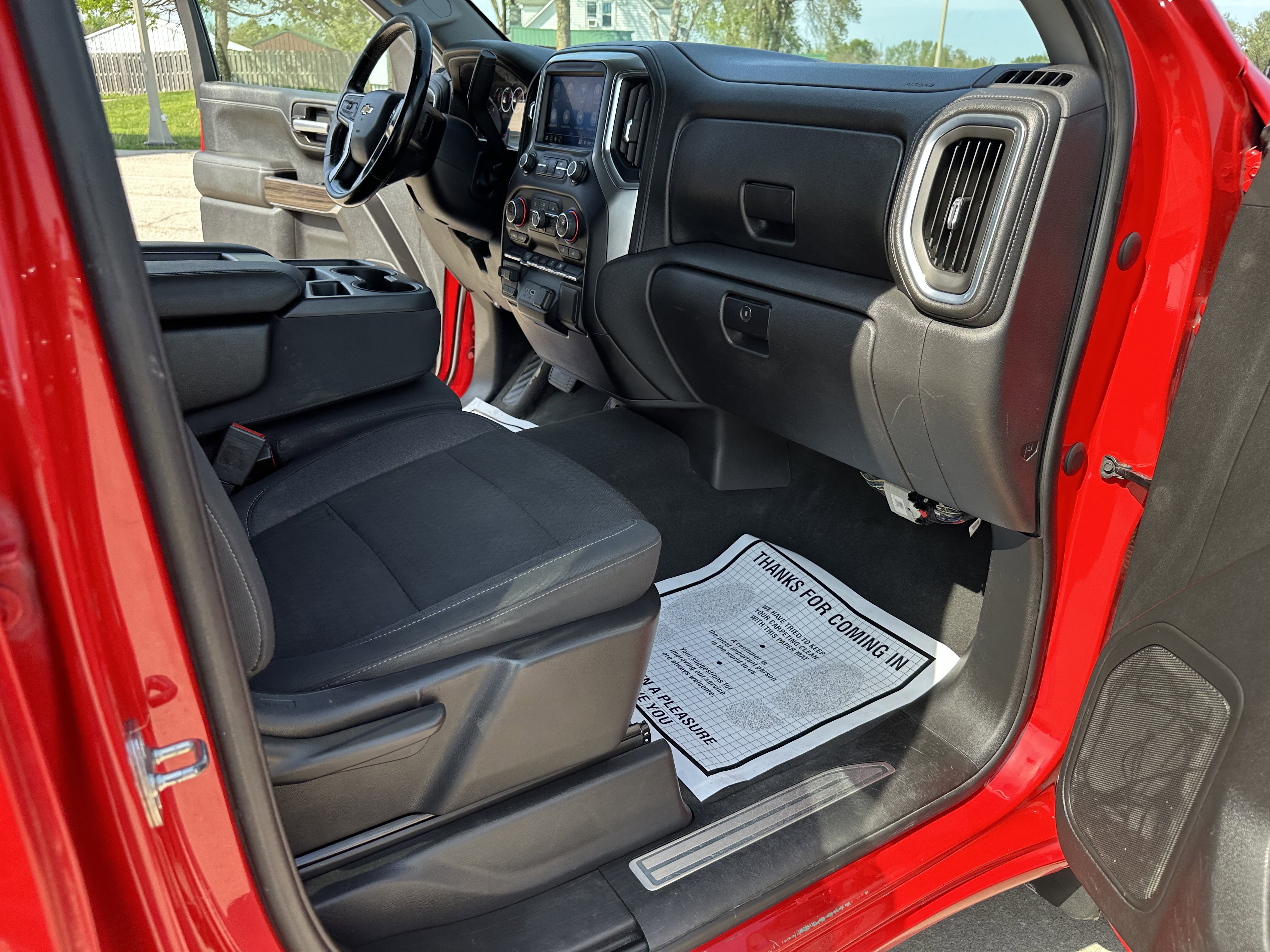 Used 2021 Chevrolet Silverado 1500 LT AWD/4WD image 30
