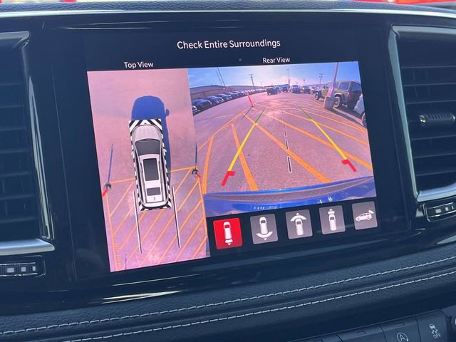 Used 2023 Chrysler Pacifica Limited image 31