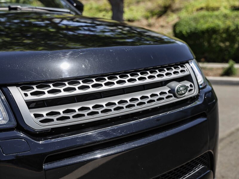 Used 2018 Land Rover Range Rover Evoque SE Dynamic AWD/4WD image 11