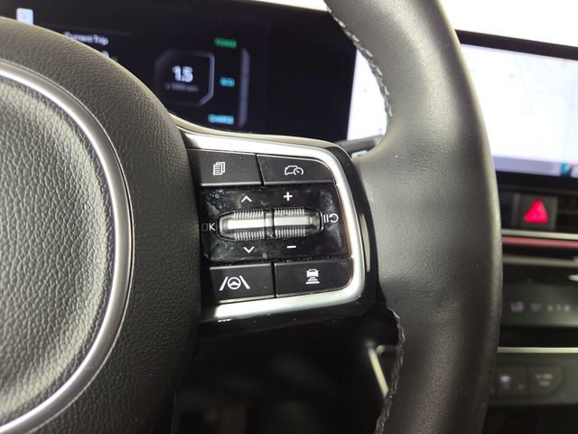 Certified 2025 Kia Carnival SX Prestige FWD image 22