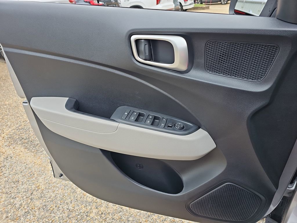 New 2026 Hyundai Venue SEL FWD image 25