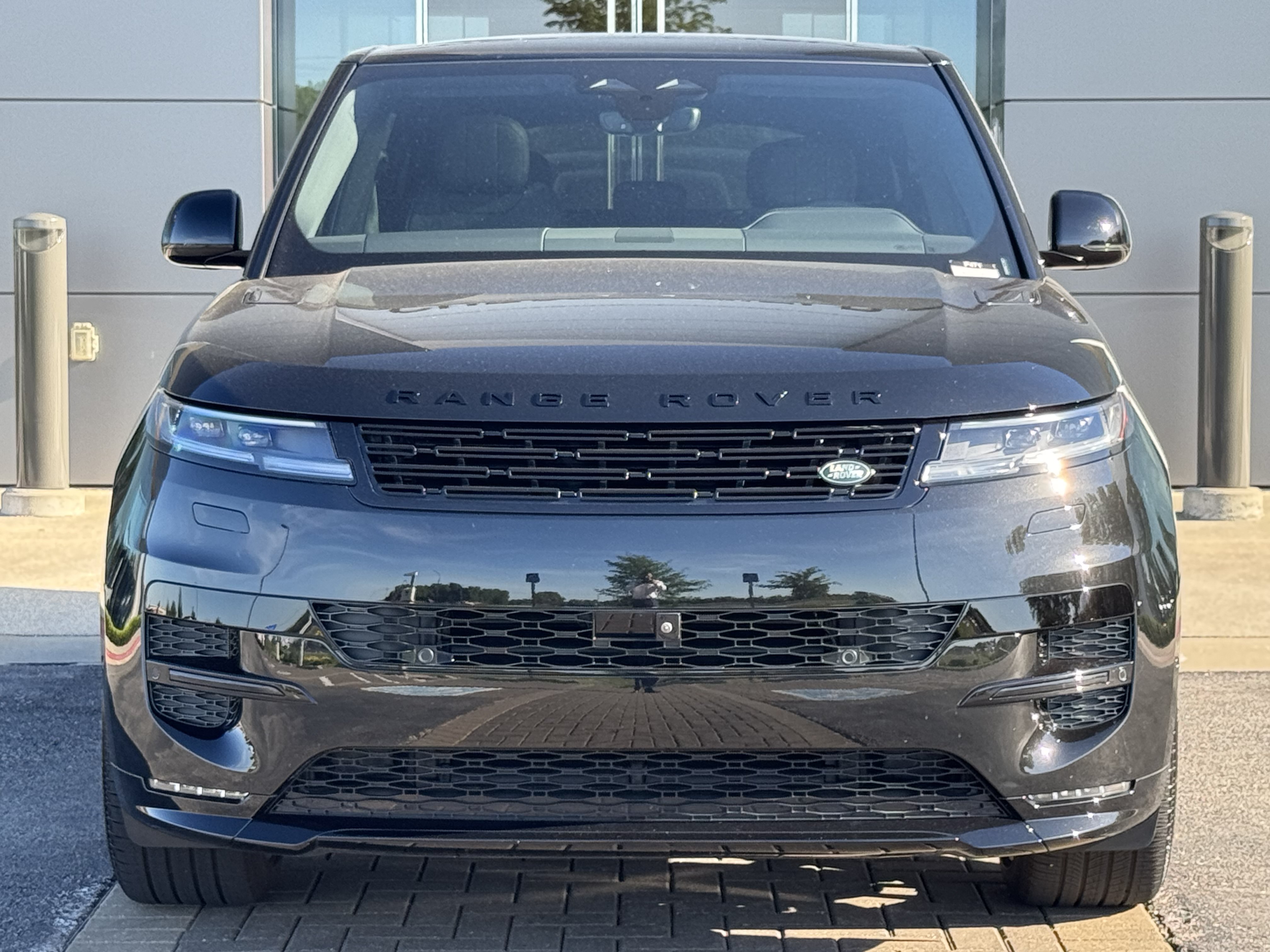 Certified 2025 Land Rover Range Rover Sport Dynamic SE AWD/4WD image 8