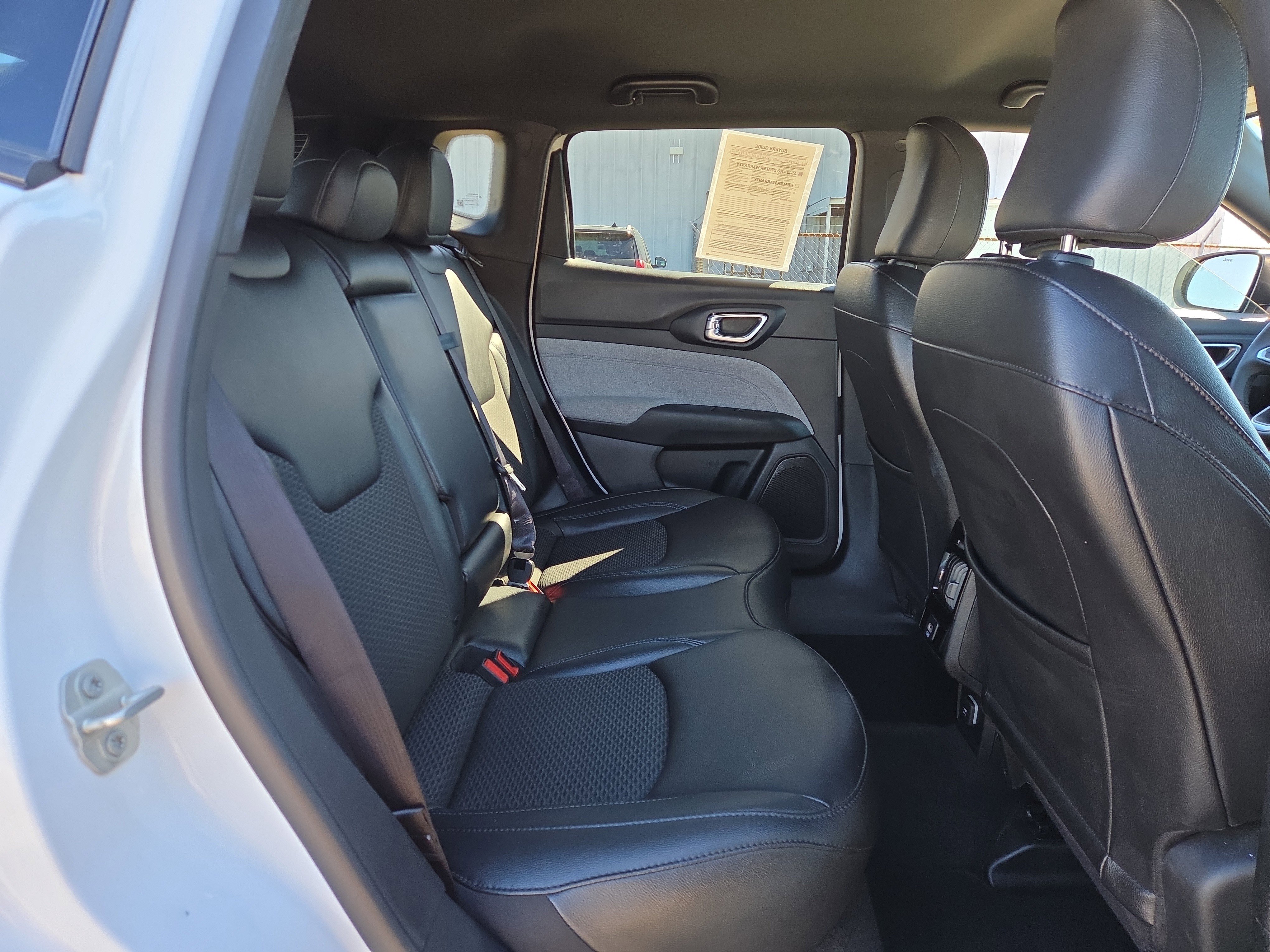 Used 2024 Jeep Compass Latitude image 14
