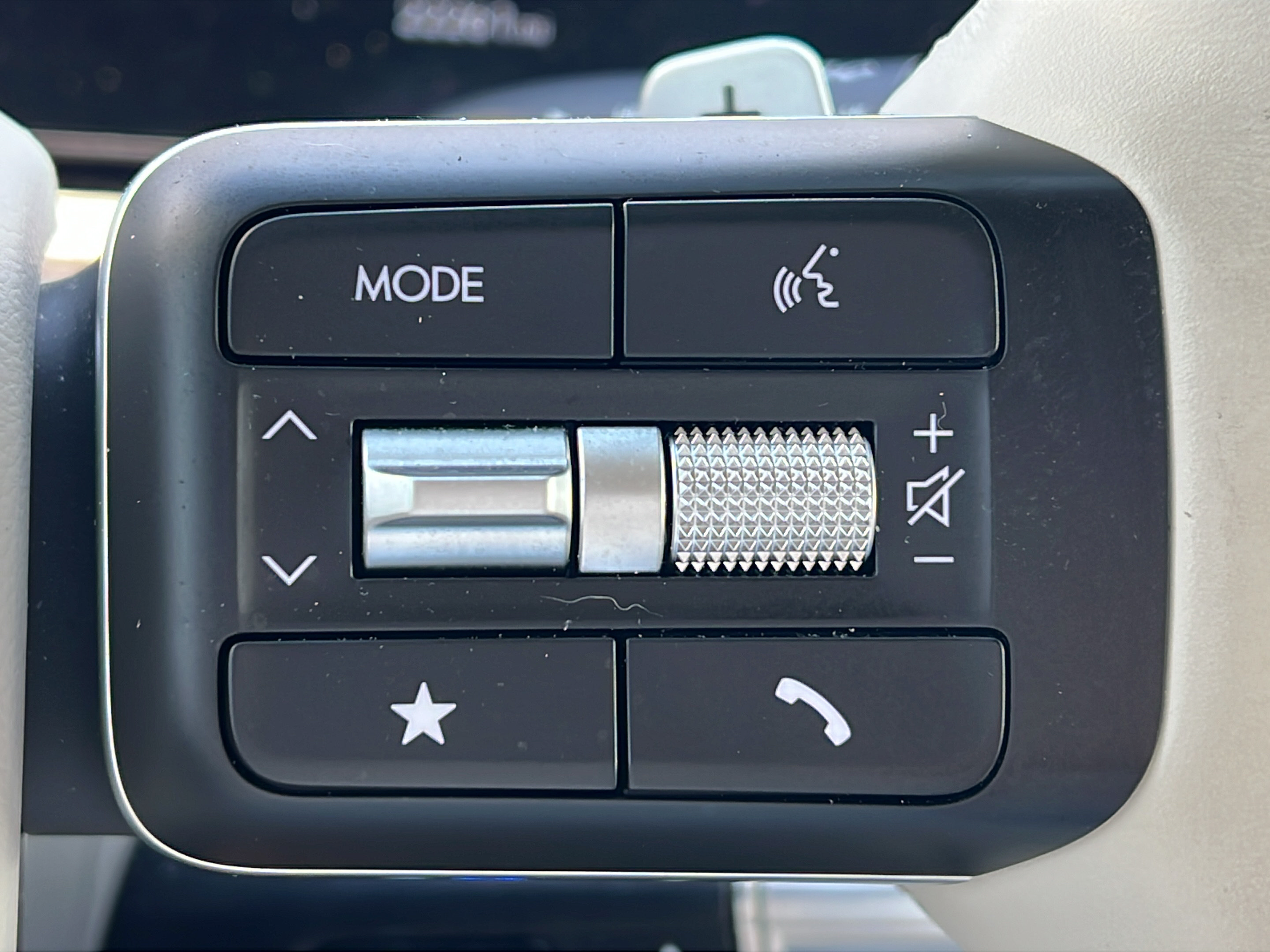 Certified 2026 Hyundai Santa Fe Limited FWD image 31