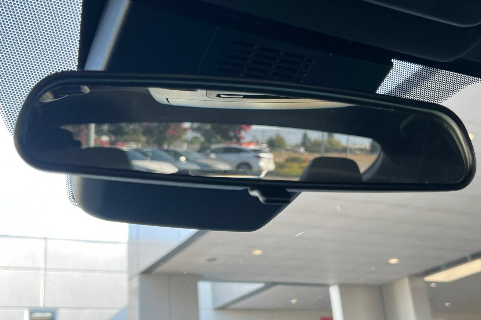 Certified 2025 Toyota Camry SE FWD image 25