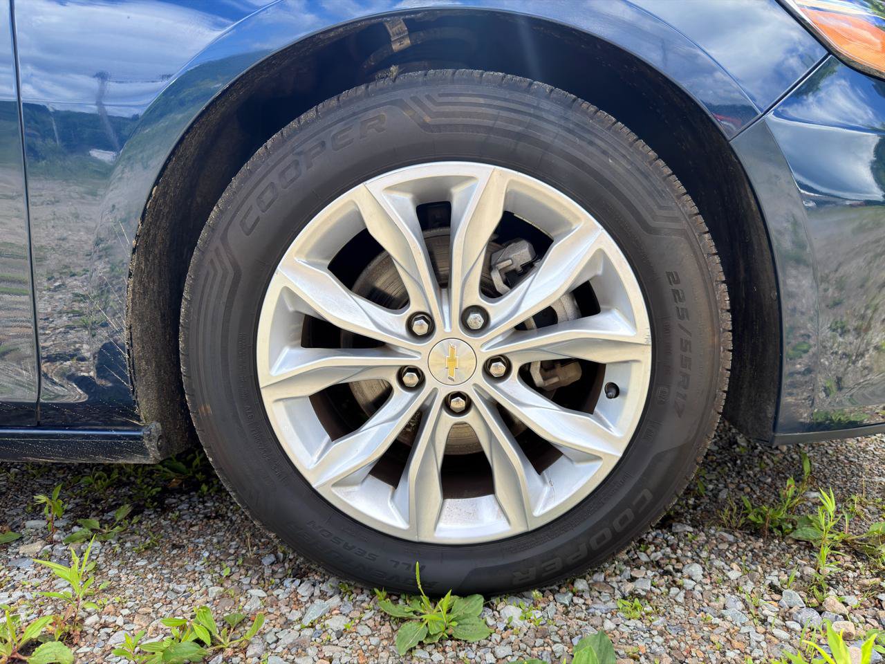 Used 2022 Chevrolet Malibu LT FWD image 29