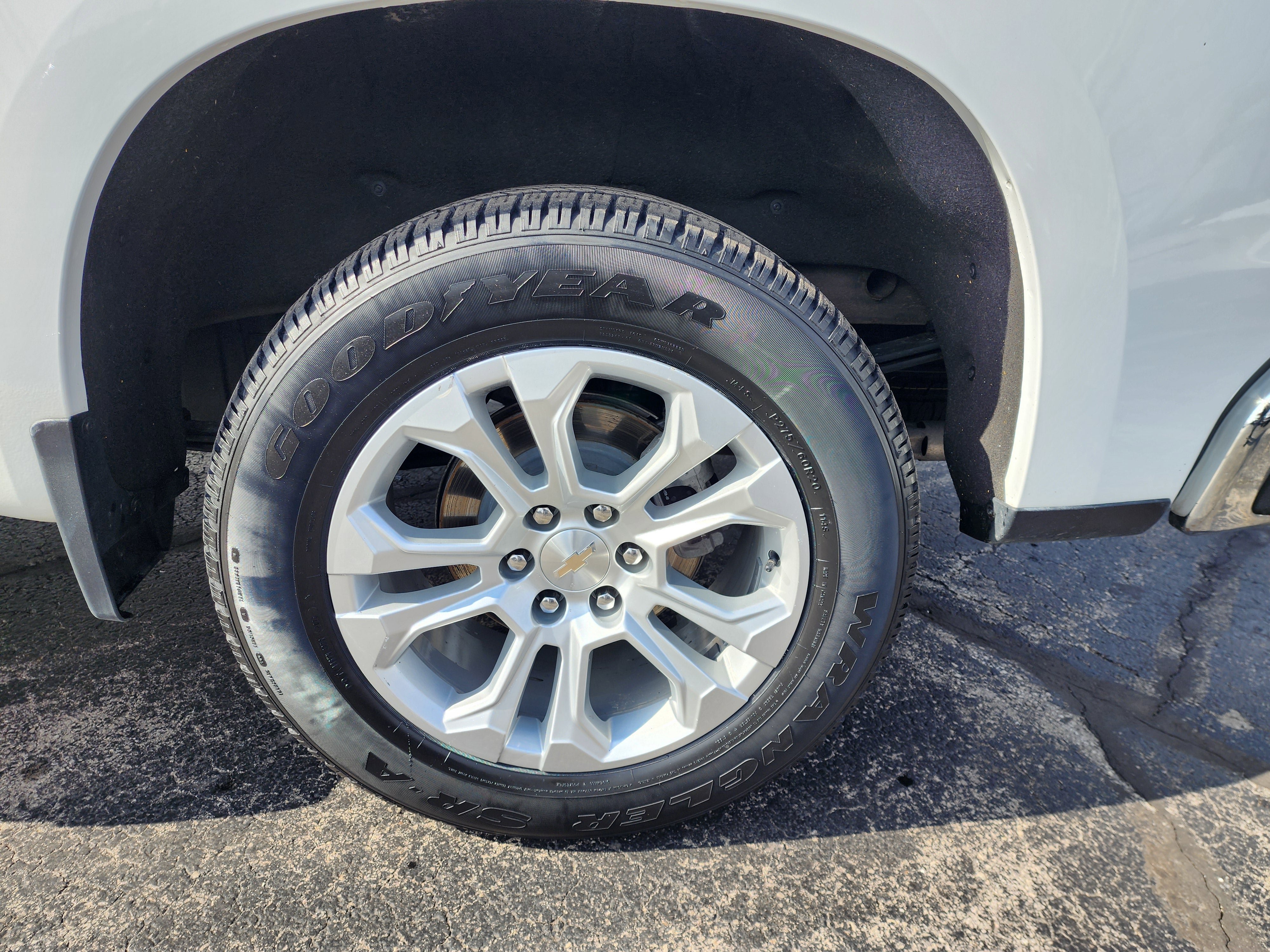 Used 2023 Chevrolet Silverado 1500 LTZ image 14