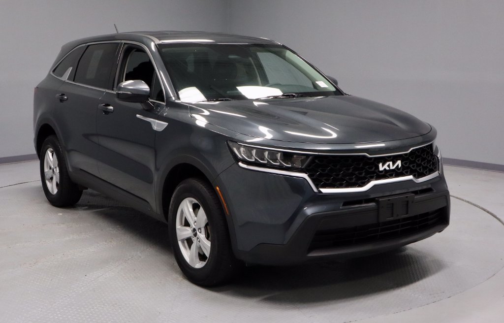 Used 2023 Kia Sorento LX
