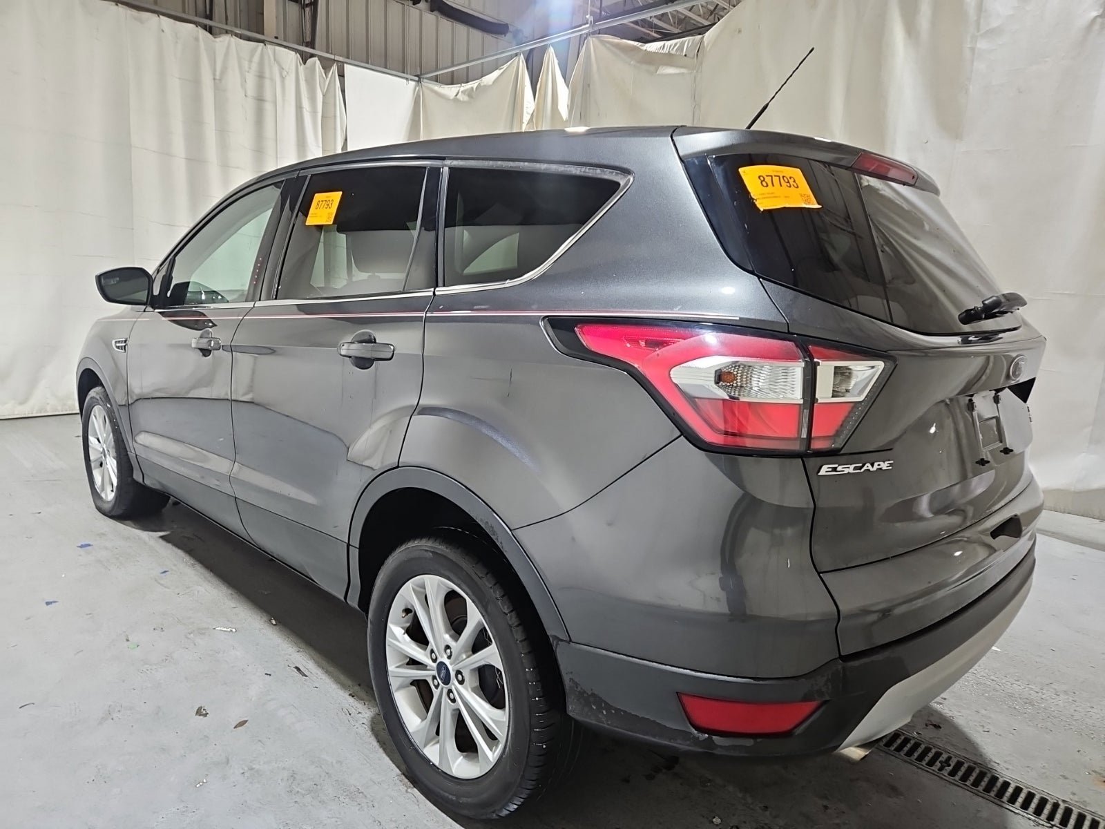 Used 2017 Ford Escape SE image 8