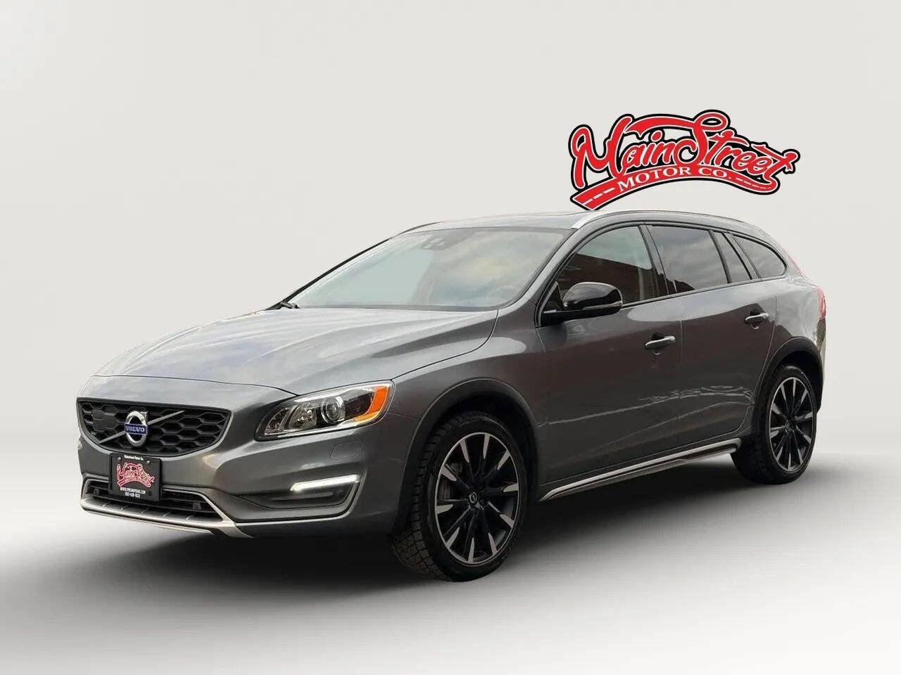 Used 2016 Volvo V60 T5 Cross Country Platinum w/ Climate Package image 3