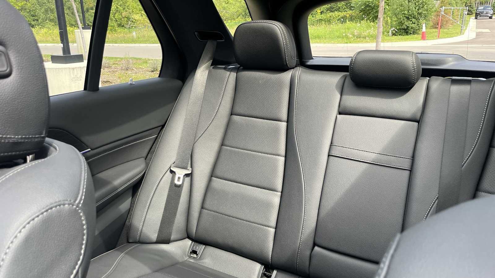 Certified 2025 Mercedes-Benz GLE 450e 4MATIC image 29