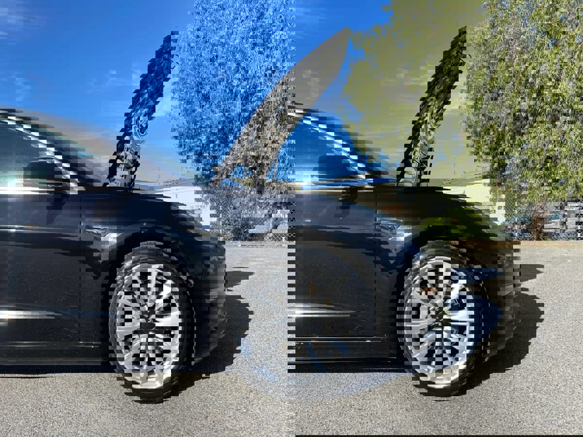 Used 2020 Tesla Model 3 Standard Range Plus image 24