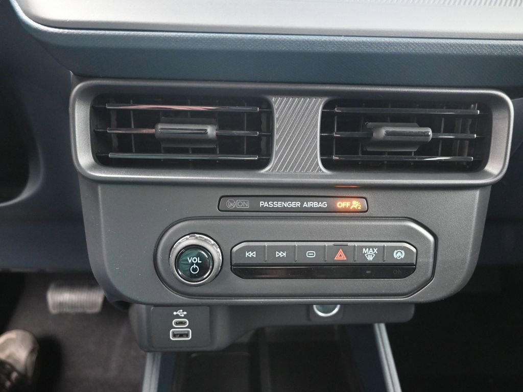 New 2026 Ford Maverick XL w/ Equipment Group 101A AWD/4WD image 9