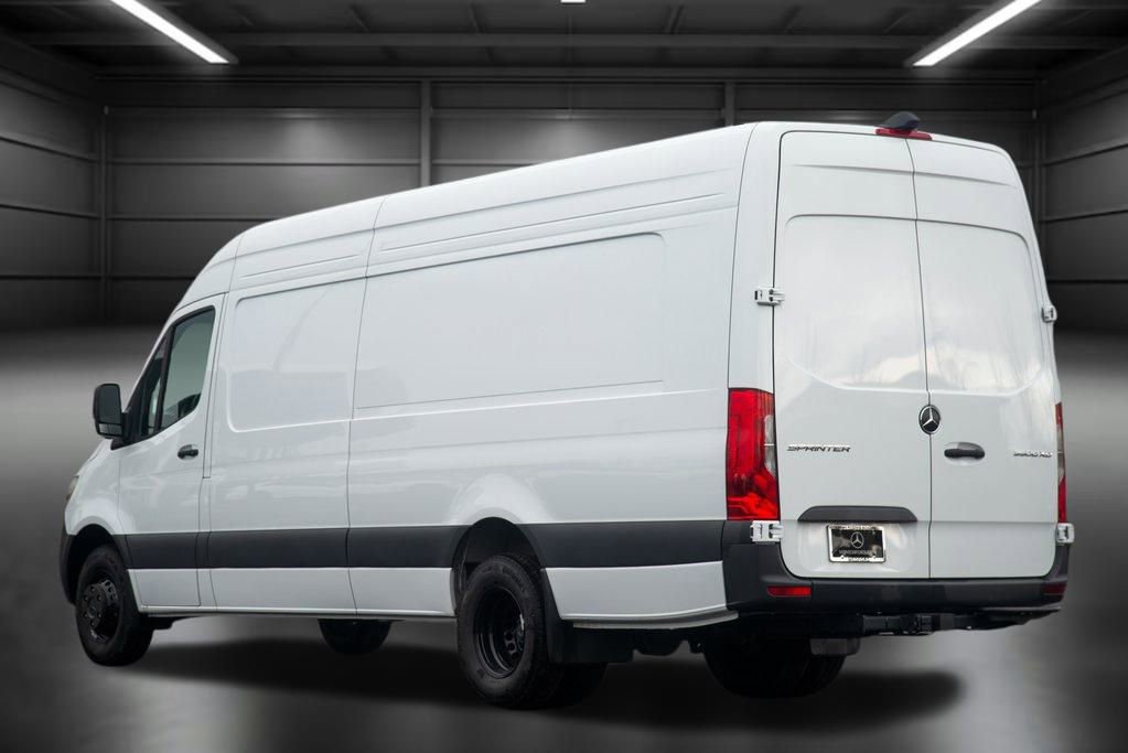 Used 2024 Mercedes-Benz Sprinter 3500 image 15