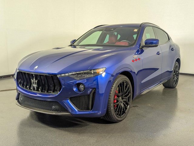 Used 2023 Maserati Levante Trofeo AWD/4WD image 4