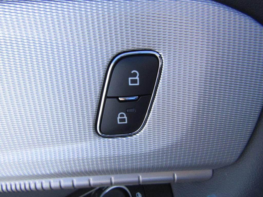 New 2026 Ford Explorer Active image 22