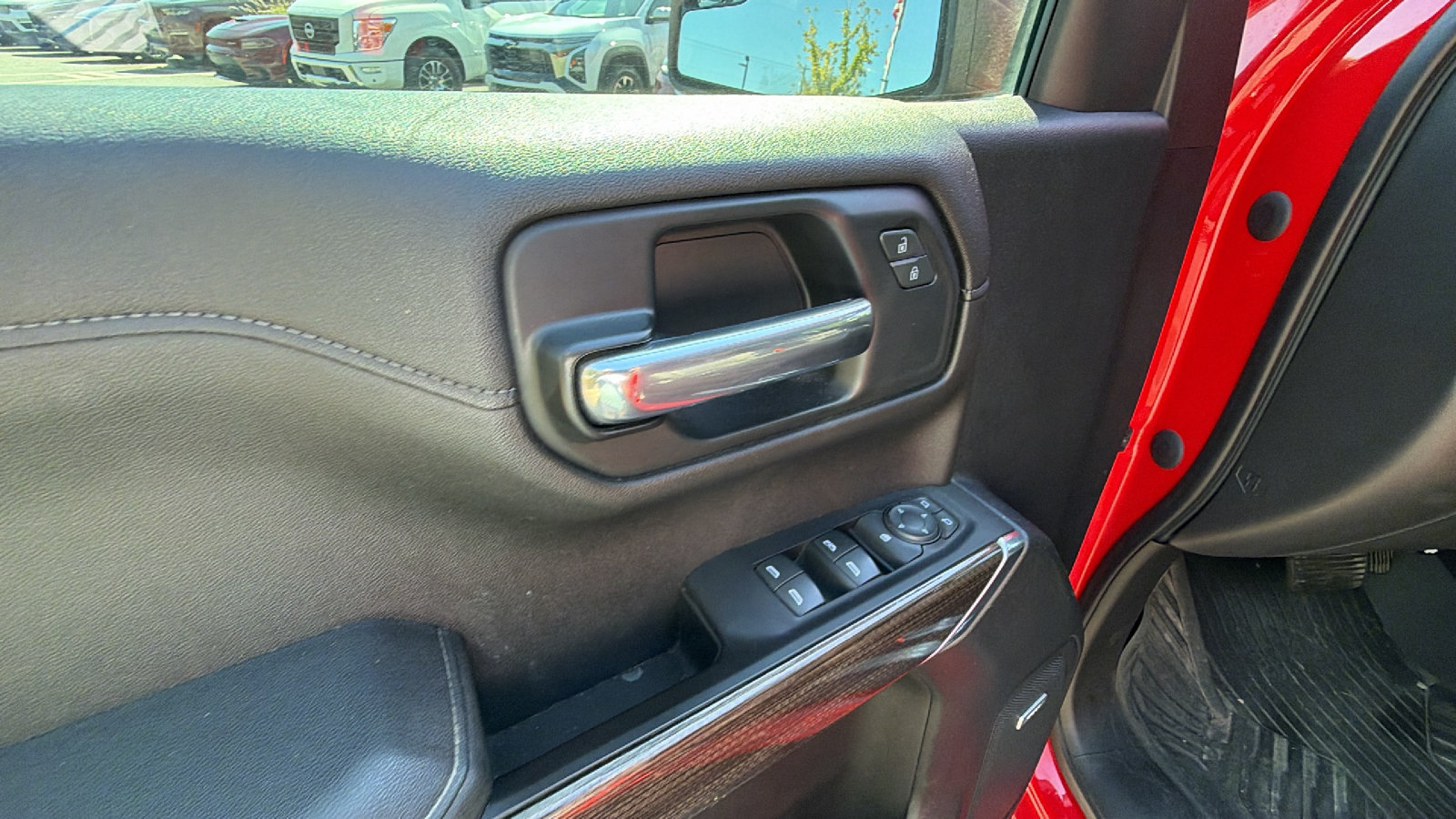 Used 2021 Chevrolet Silverado 1500 LT Trail Boss w/ Convenience Package II AWD/4WD image 15