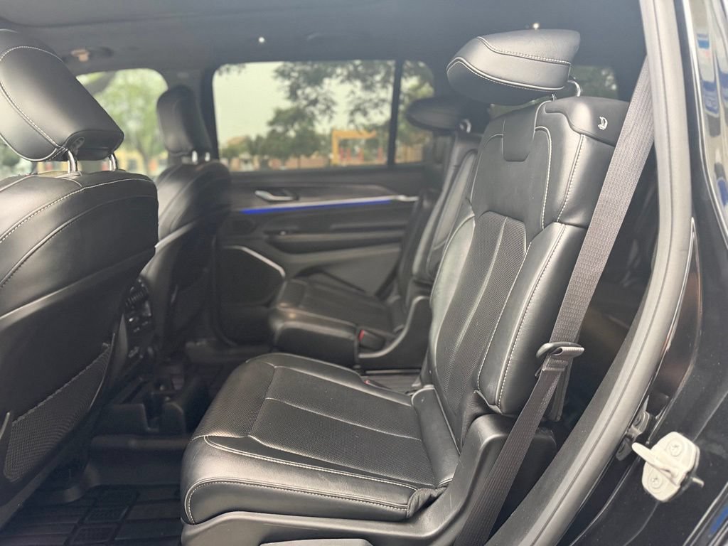 Used 2022 Jeep Grand Cherokee L Overland AWD/4WD image 4